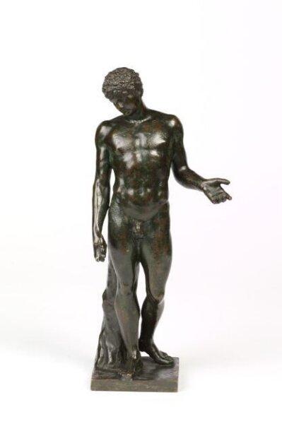 Statuette