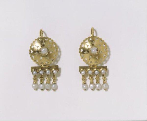 Earring