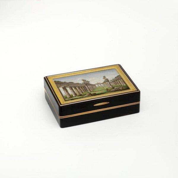 Snuffbox