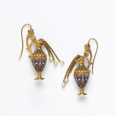 Updated with measurements taken on 23/09/2008, which apply to each earring.