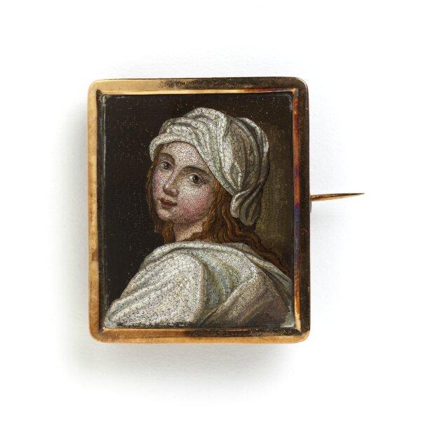 Brooch