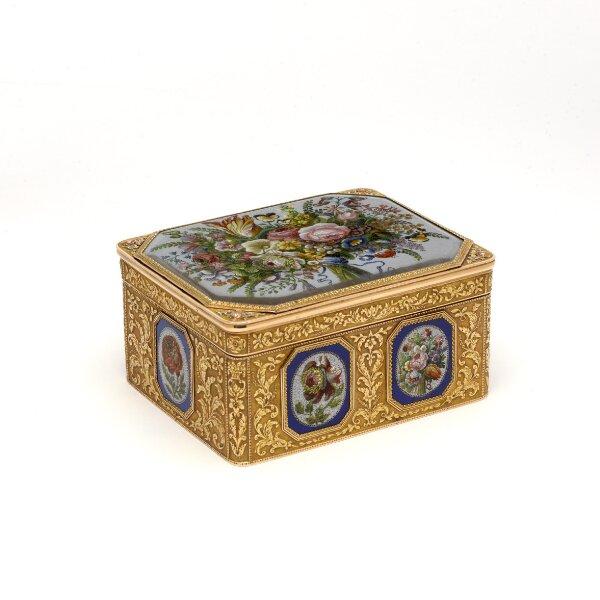 Snuffbox
