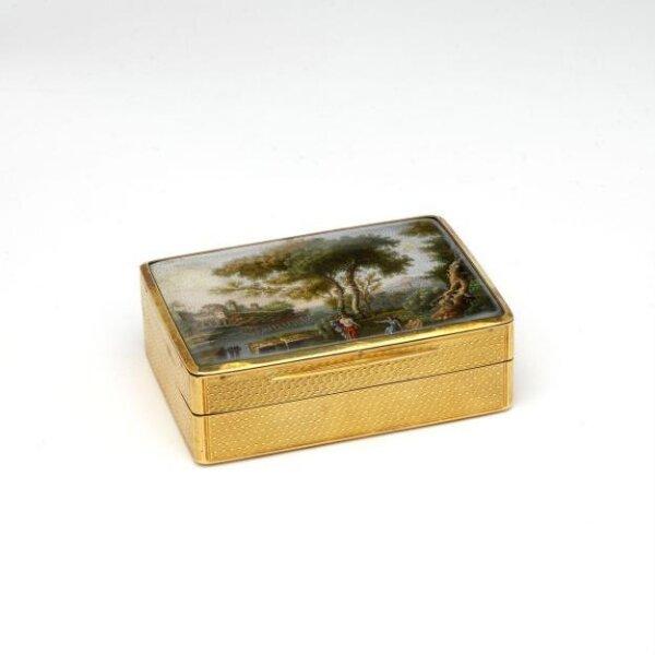 Snuffbox