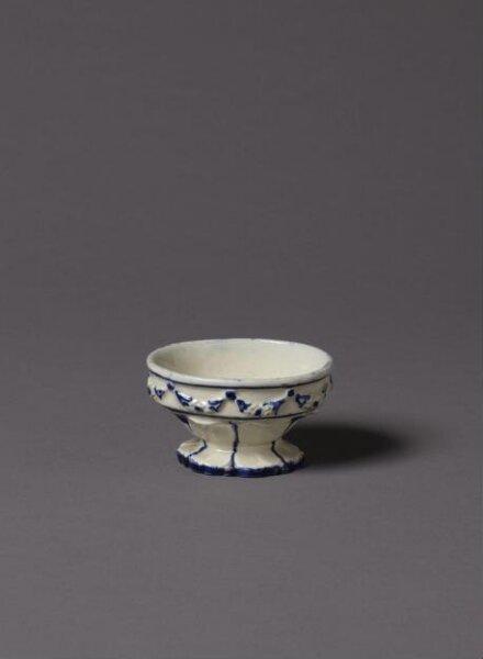 Salt cellar