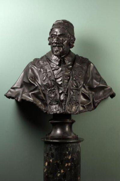 Bust