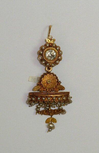 Earring